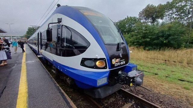 Od połowy grudnia podróżni w woj. śląskiego będą mogli skorzystać z większej liczby połączeń kolejowych PKP Inter City