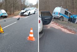 Policjanci zatrzymali się, aby pomóc. Audi nie zdążyło wyhamować