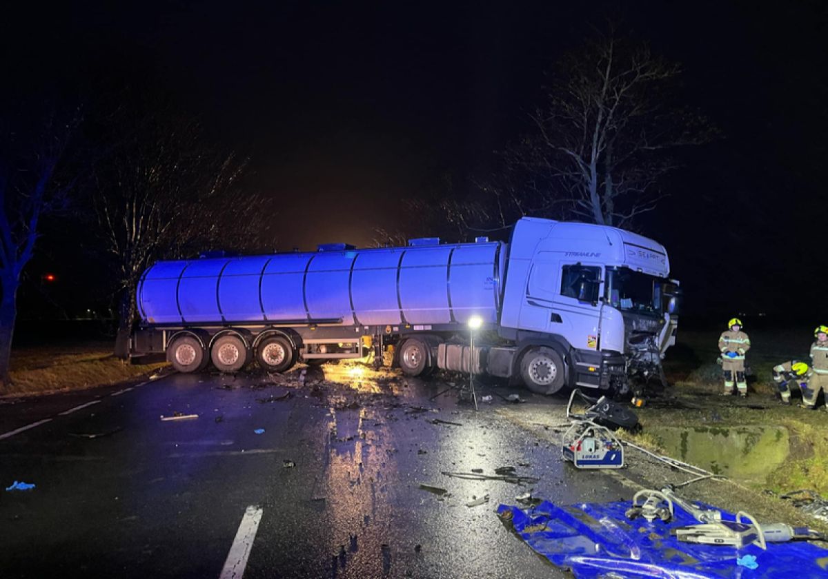 Śmiertelny wypadek w Martągu. Spłonęło auto osobowe