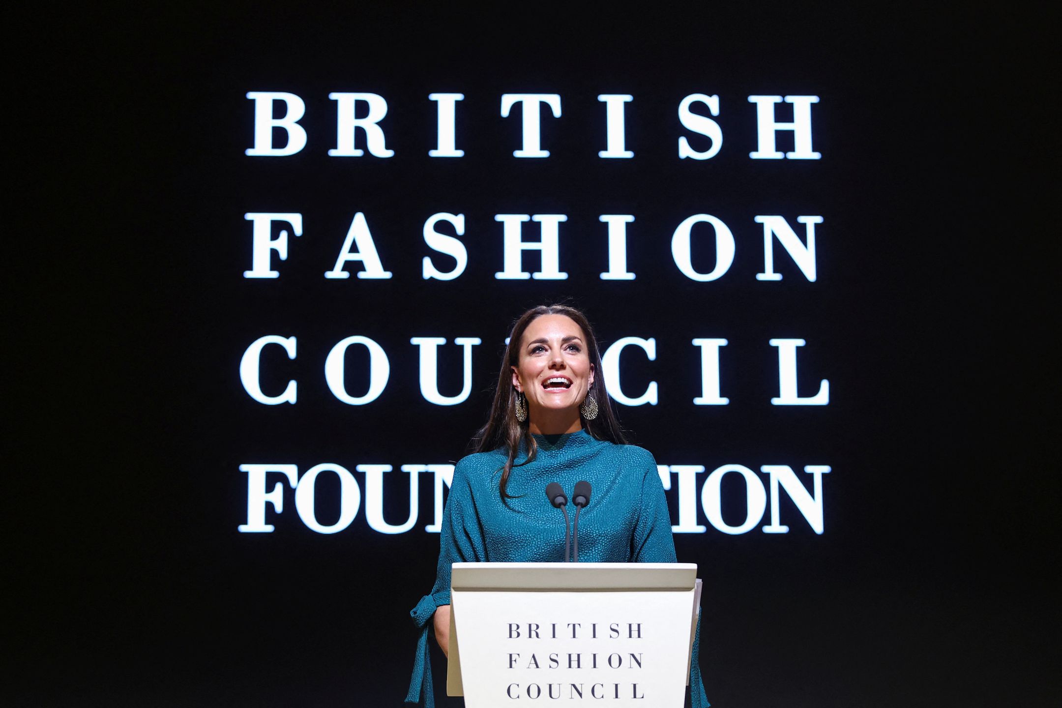 Elegancka Kate Middleton bryluje na rozdaniu nagród w Londynie