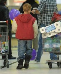 Ceny, lokalizacja i przyzwyczajenie. Tak Polacy wybierają sklep