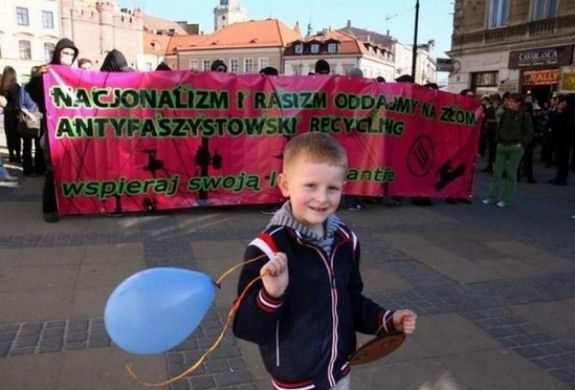 Razem przeciwko nacjonalizmowi - demonstracja na ulicach Warszawy