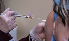 Szczepienia na COVID. USA. 90-latka przeszła prawie 10 km, aby się zaszczepić