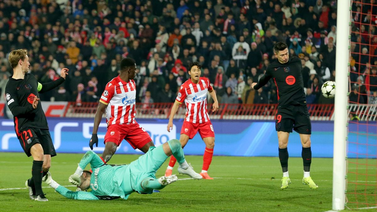 PAP/EPA / PAP/EPA/ANDREJ CUKIC / Robert Lewandowski w Lidze Mistrzów zdobył kolejne gole