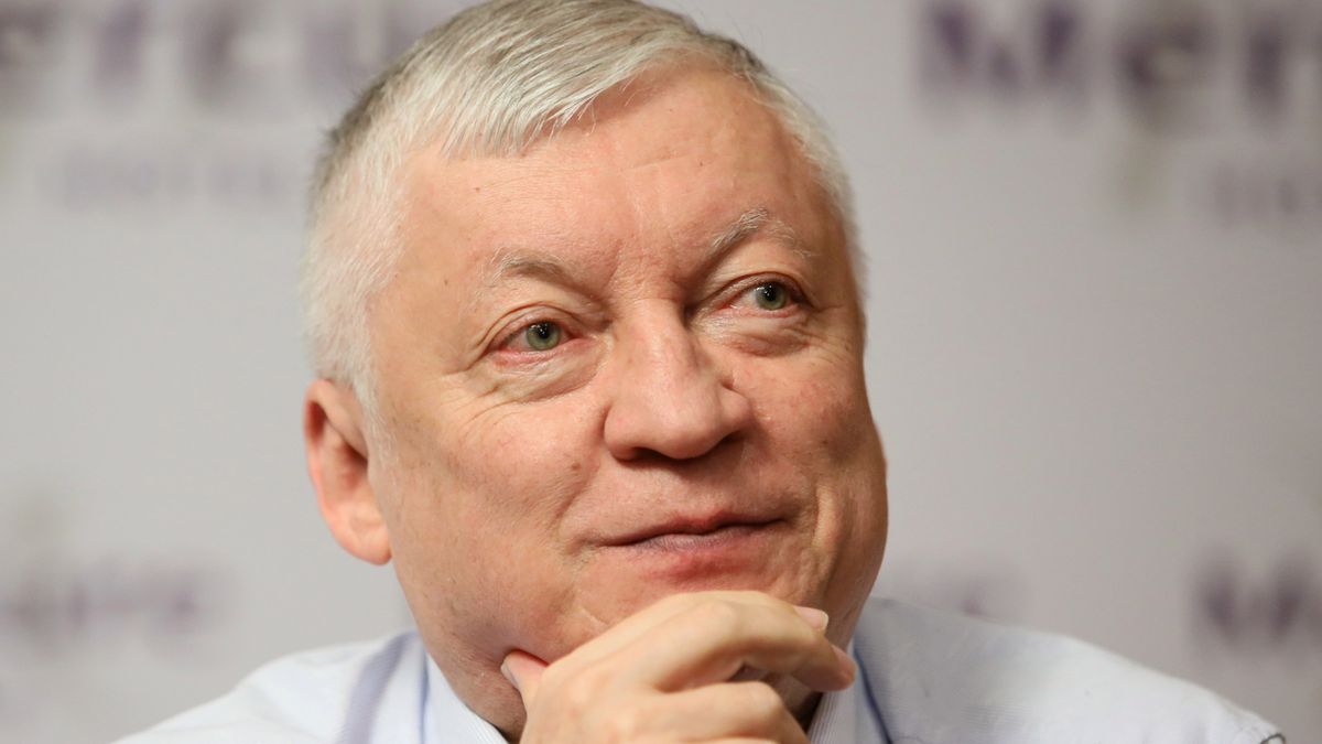 PAP / Leszek Szymański / Na zdjęciu: Anatolij Karpow