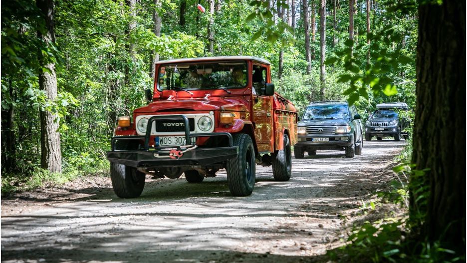 Stare samochody (zdj. ilustracyjne)