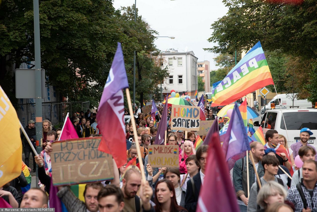 Spłonęła tęczowa flaga, były wyzwiska. Trzeci Marsz Równości w Opolu