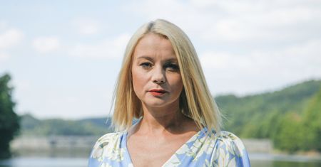 Bohaterka "Świata według Kiepskich" zszokowała. Jest całkiem naga!