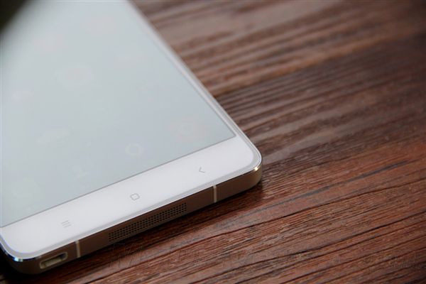 W skrócie: Xiaomi Mi Note na zdjęciach, koniec marki Ascend i i klon iPhone'a 6 28