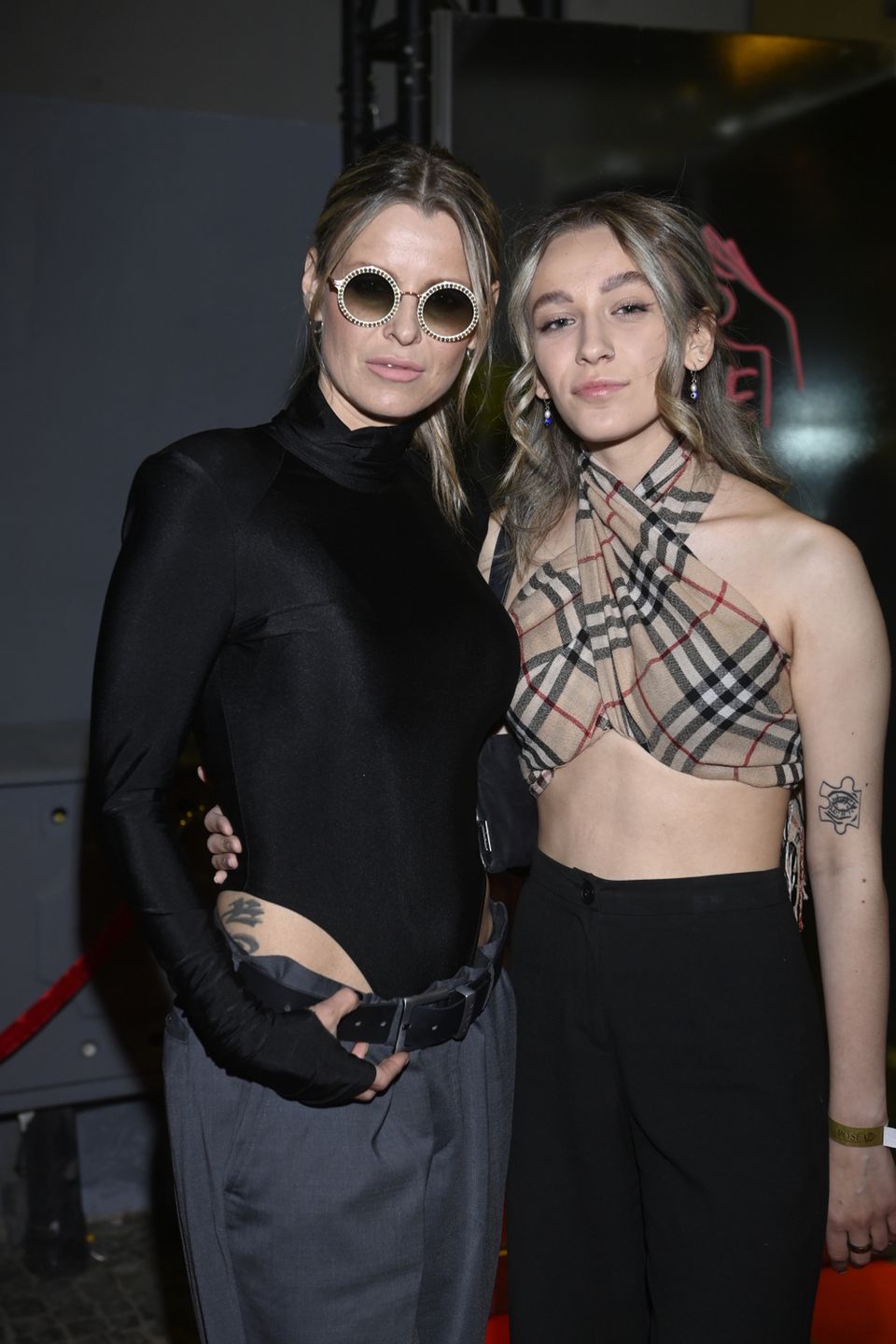 Marta Wiśniewska, Fabienne Wiśniewska - Otwarcie klubu La Pose