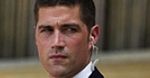 Matthew Fox i Edward Burns obok Aleksa Crossa