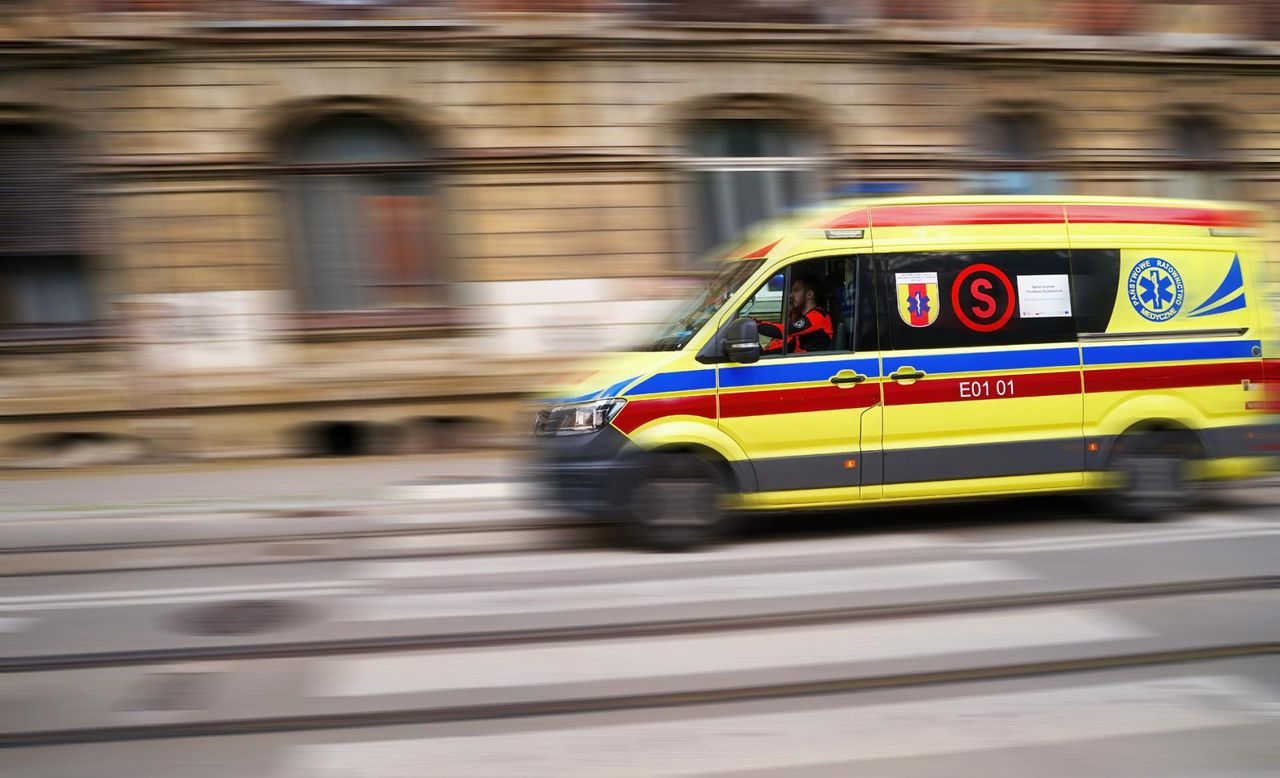 Tu na karetkę czeka się najdłużej. GUS wskazuje, gdzie przekracza to nawet 20 minut