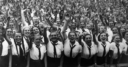 Kobieca gehenna. Historia gwałtów czerwonoarmistów