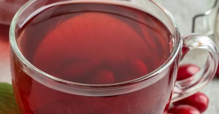 Żadne jagody goji czy acai. Metabolizm poprawi napar z polskich owoców