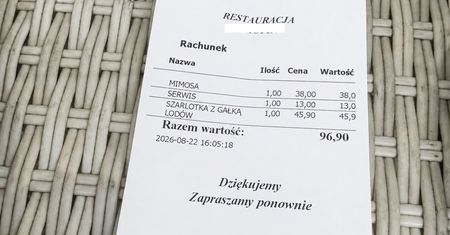 Zamówił w restauracji deser i napój. Doliczono mu 13 zł