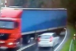 Bugaj. Chwile grozy na DK42. Tir zmiótł osobówkę