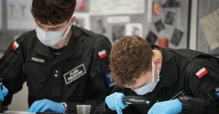 Młodzi kadeci poznawali tajniki kryminalistyki w Akademii Nauk Stosowanych w Pile