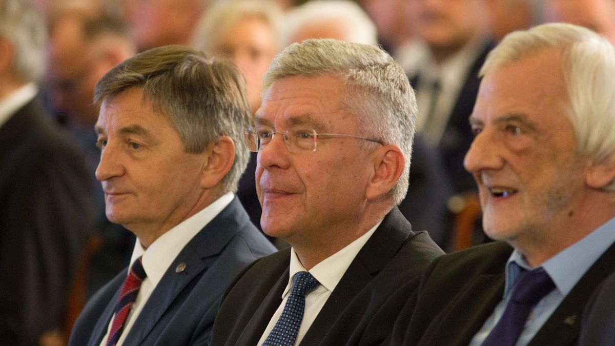 200 karetek zamiast uposażenia parlamentarzystów. W ciągu kadencji byłoby ich już 800