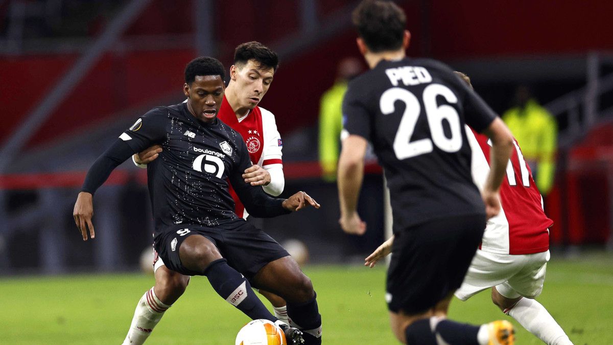 PAP/EPA / MAURICE VAN STEEN / Na zdjęciu: mecz Lille OSC