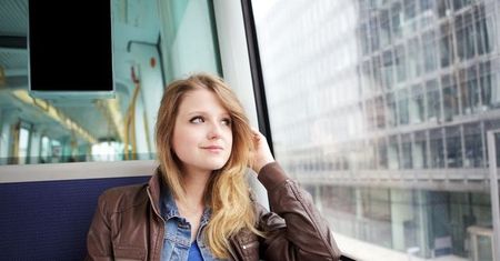 Miała dość płacenia czynszu. Zamieszkała w pociągach