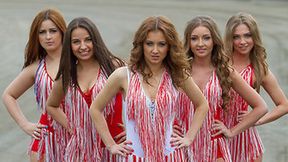 Ostrowskie podprowadzające na meczu Polska - Australia