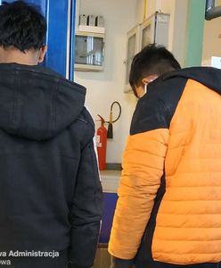 Mazowieckie. Afgańczycy ukryli się w naczepie w Turcji. Zostali zatrzymani w Pruszkowie