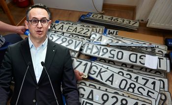 Zmiany przy rejestracji używanego auta. Oświadczenie zamiast tablicy