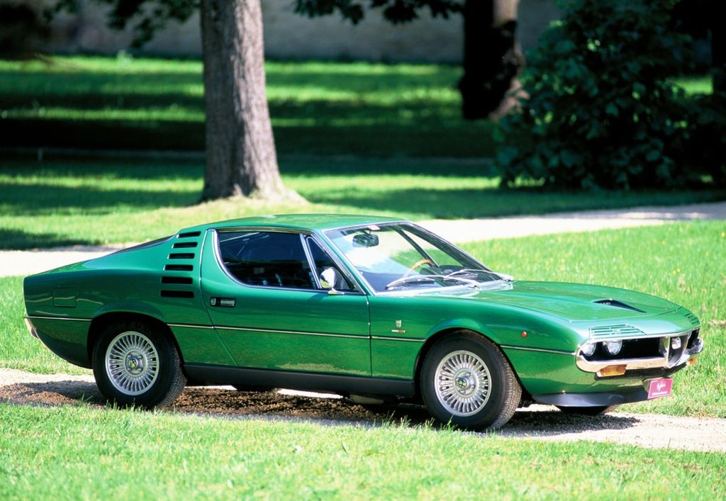 Alfa Romeo Montreal