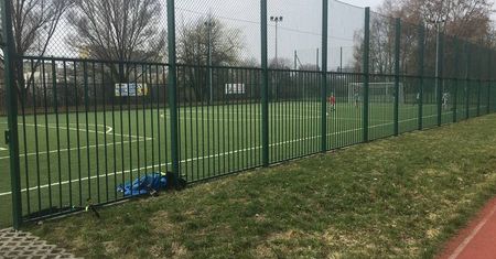 Otwarcie Legia Soccer Schools w Lublinie. Kibole Motoru przepędzili z boiska dzieci i rodziców
