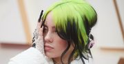 Billie Eilish rozbiera się do bielizny na koncercie: "Kiedy zakładam coś wygodnego, jestem mało kobieca. Kiedy ściągam z siebie warstwy, jestem DZ*WKĄ"