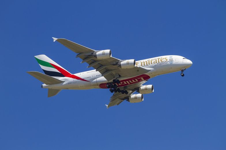 Masz widoczne tatuaże? Zapomnij o pracy w Emirates.