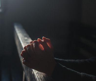 Pedofilia w Kościele. Ksiądz oskarżony o molestowanie dwóch nastolatek