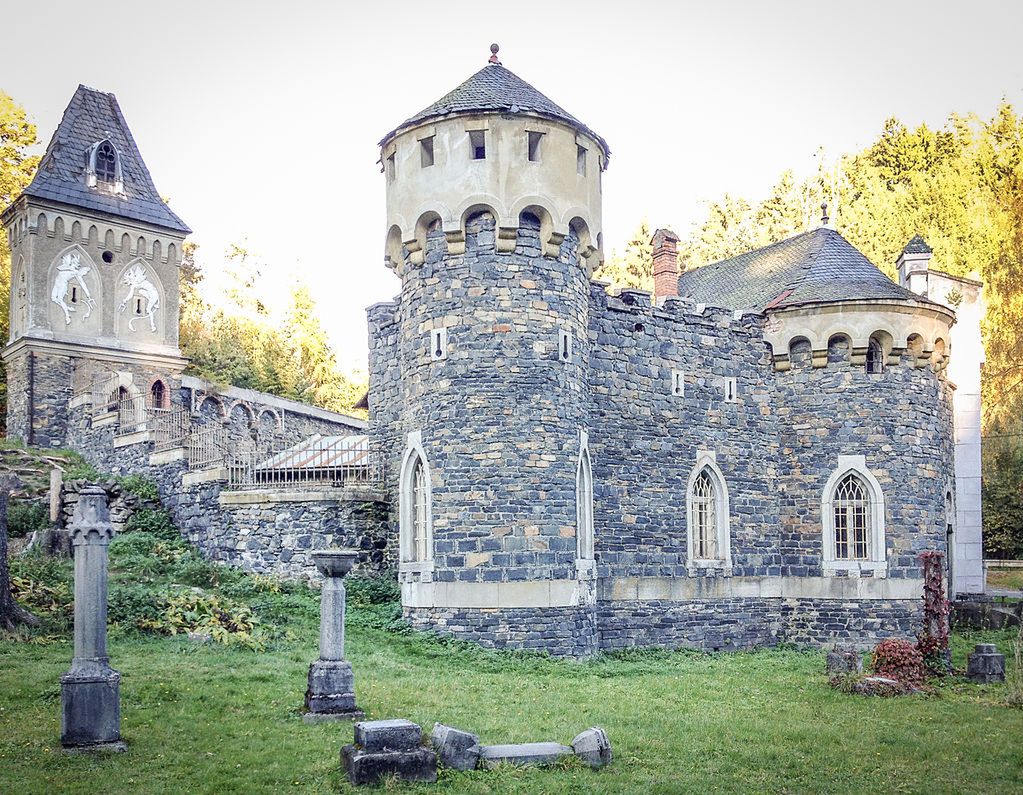 Česká republika se zbavuje svých hradů.  Developeři prodají až 3 nemovitosti měsíčně