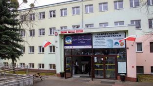 Toruń: Ekonomik świętował 60-lecie. Szkoła otrzymała duże wyróżnienie