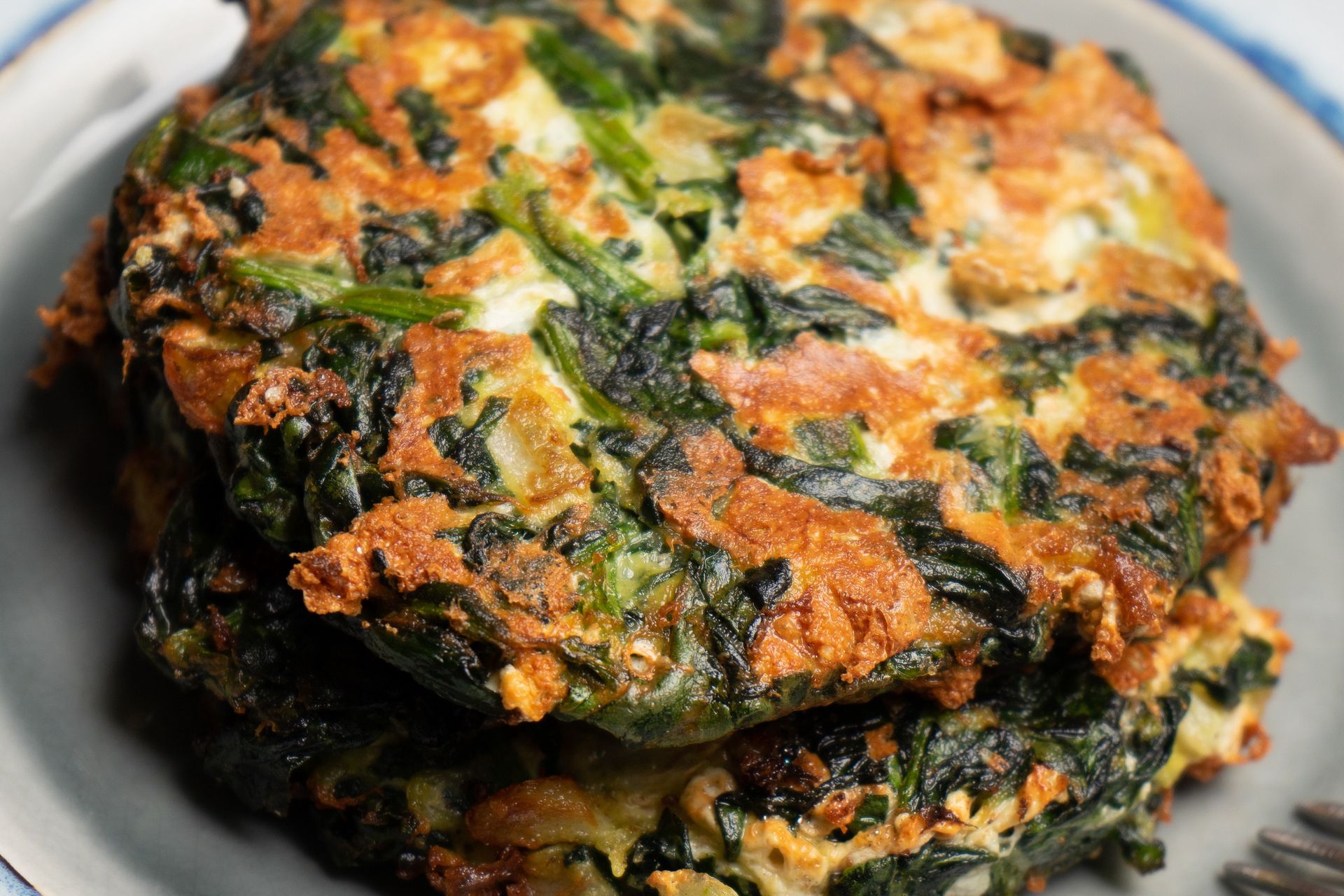 Proste placki na początek wiosny. W roli głównej sezonowe liście