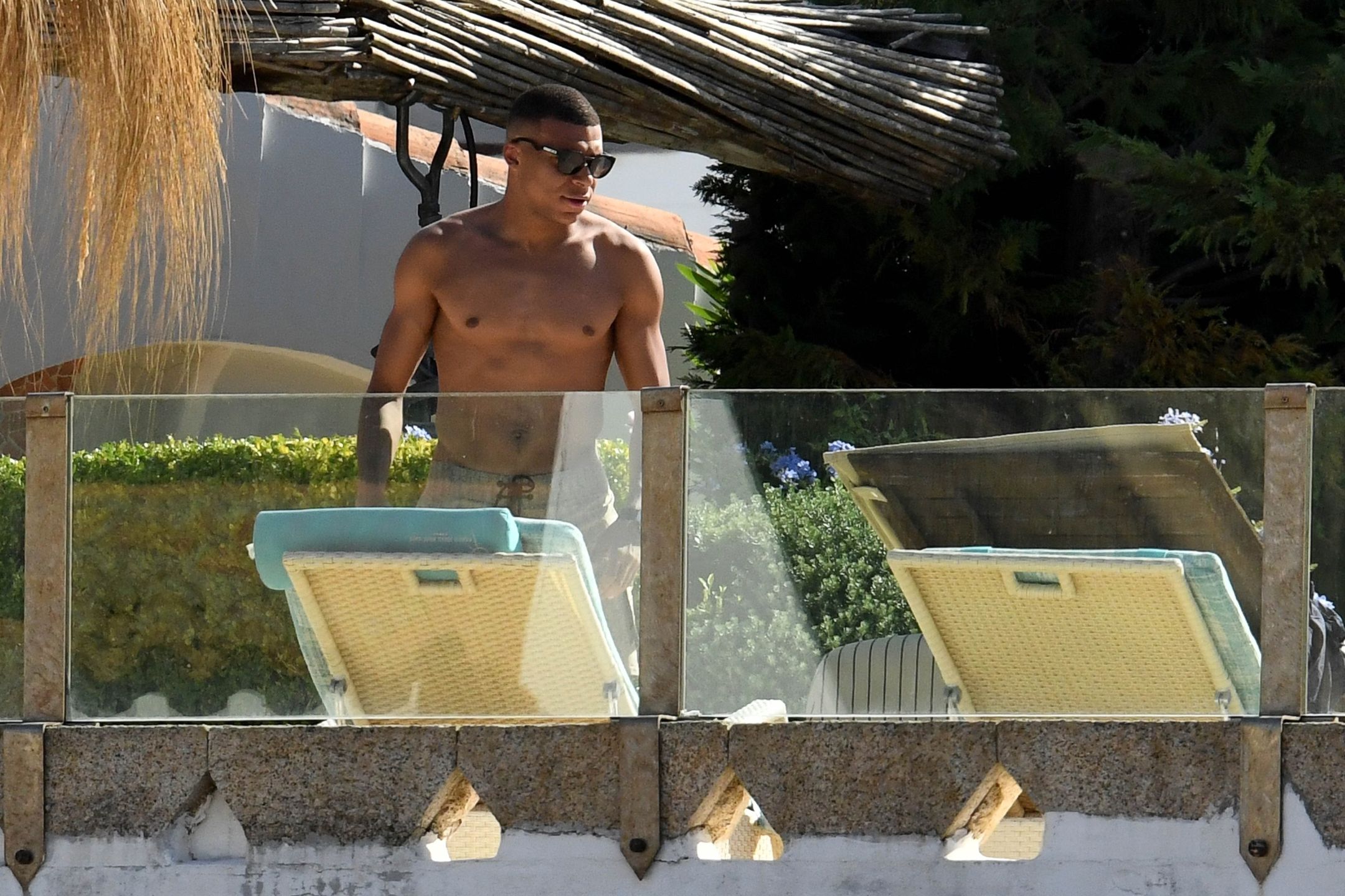 Kylian Mbappe przyłapany na wakacjach na Sardynii