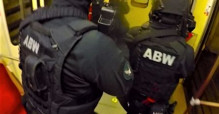 "Sympatyk ISIS" deportowany z Polski. "Zagrożenie dla bezpieczeństwa RP"