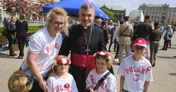 Nowenna w intencji Ojczyzny. Abp Zbigniew Zieliński wzywa do modlitwy
