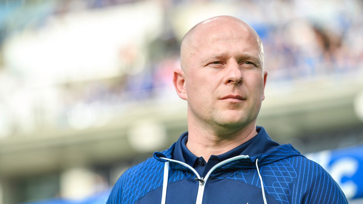 PAP / PAP/Jarek Praszkiewicz / Janusz Niedźwiedź wciąż wierzy w powodzenie w walce o ligowy byt