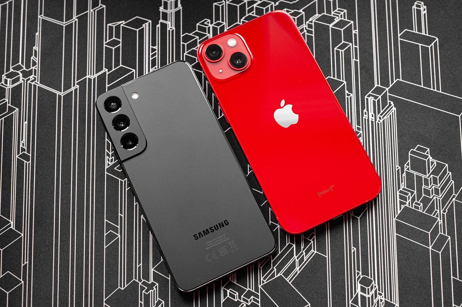 Samsung Galaxy S22 czy iPhone 13