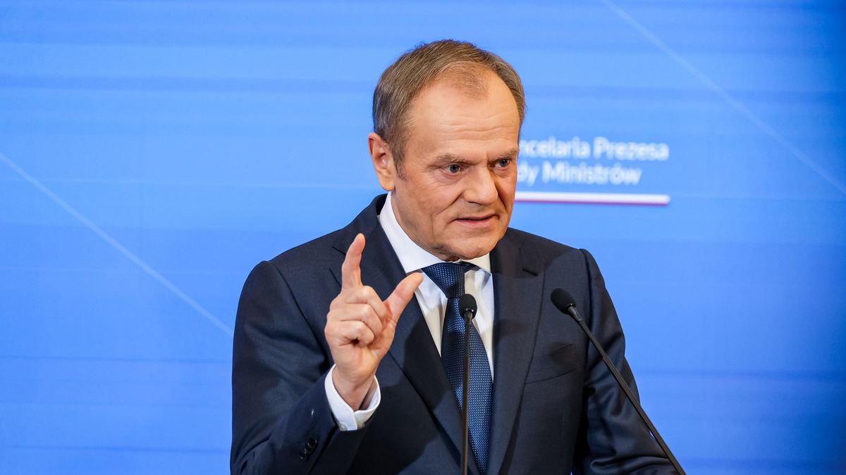 WARSAW, POLAND - 2024/02/23: Polish Prime Minister Donald Tusk speaks to the press after trilateral talks at the PM's Chancellery on Ujazdowska Street. During the trilateral talks, the EU Commission announced its intention to release financial support from the European Union for Poland's National Reconstruction Plan. Additionally, discussions were held regarding European defense strategies in response to Russian aggression in Ukraine. (Photo by Dominika Zarzycka/SOPA Images/LightRocket via Getty Images)