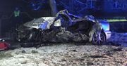 Żyrardów: Tragiczny finał ucieczki. 21-latek rozbił się na drzewach i ogrodzeniu