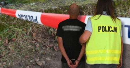 Ciało matki miał porzucić na bagnach. Syn odpowie nie tylko za zabójstwo