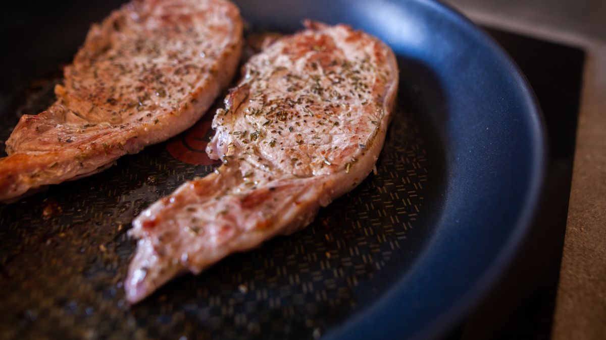 Mięso jest rakotwórcze. Rozmaryn złagodzi jego toksyczność