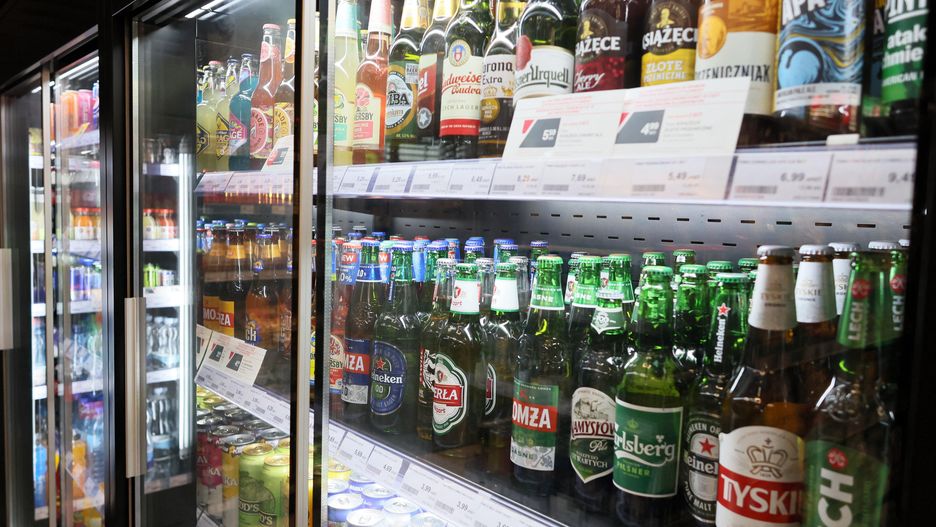 Ministerstwo zdrowia chce nocnej prohibicji na stacjach paliw