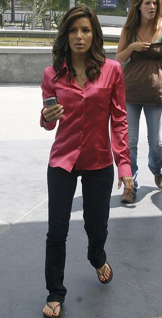 Wybrzydza przy podpisywaniu zdjęć