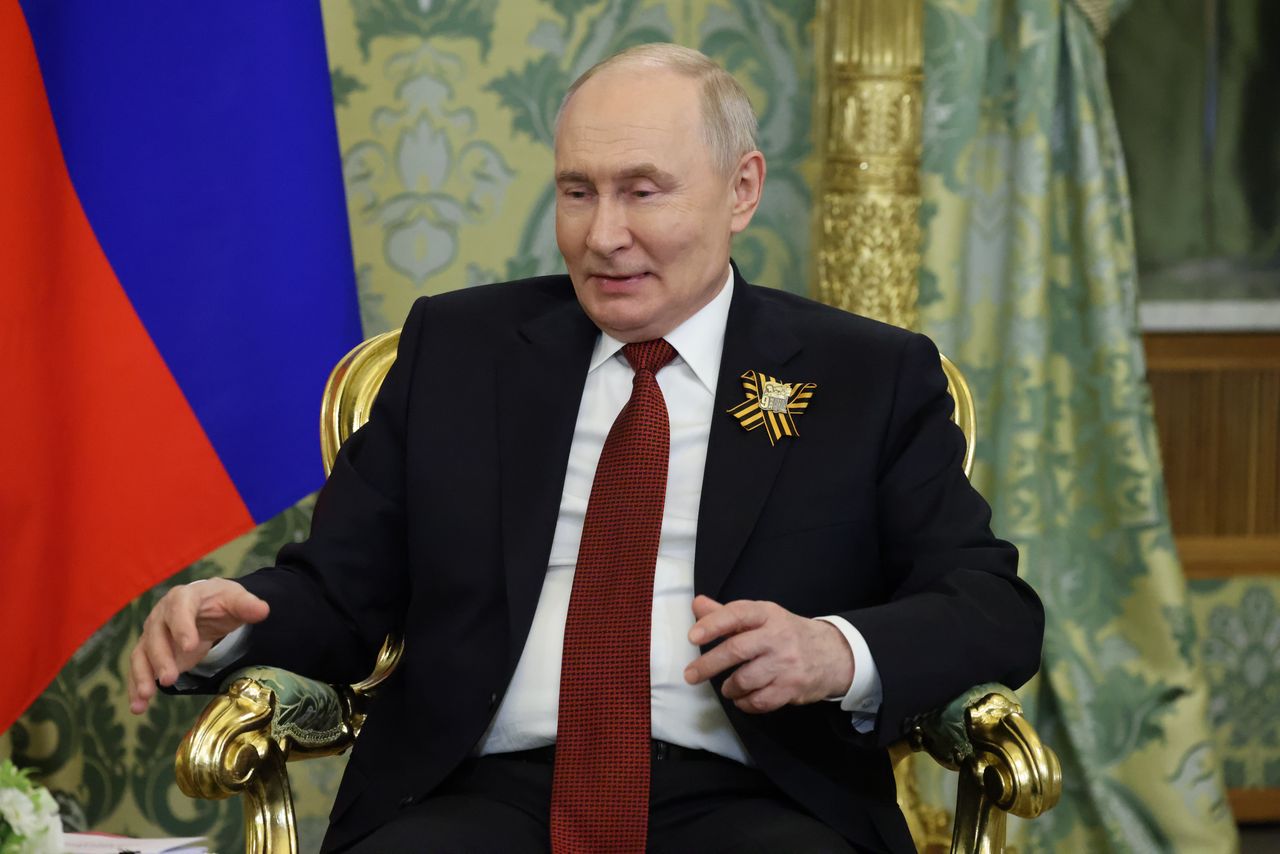 Rajd rubla. Wojna na Bliskim Wschodzie i łaskawość Trumpa nabijają kabzę Kremlowi