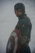 Box Office USA: Captain America wygrał pierwsze starcie, To tylko sex