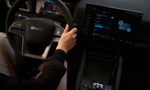 Tesla traci koronę lidera. Chiński BYD nowym królem elektryków