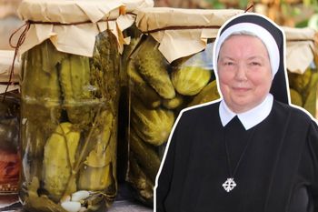 Ogórki kiszone siostry Anastazji. Za każdym razem wychodzą chrupiące i jędrne